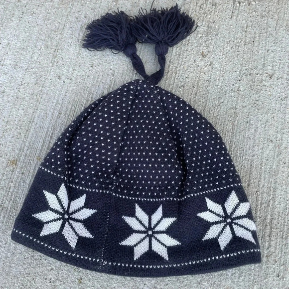 Chicago Bears Blue Knit Hat Beanie Winter Skull Cap Tassel - Excellent Condition - Picture 3 of 3